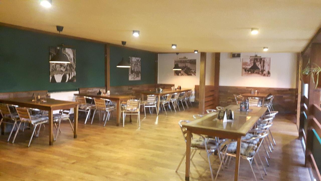 Victoria - Penzion & Restaurant Zvolen Dış mekan fotoğraf